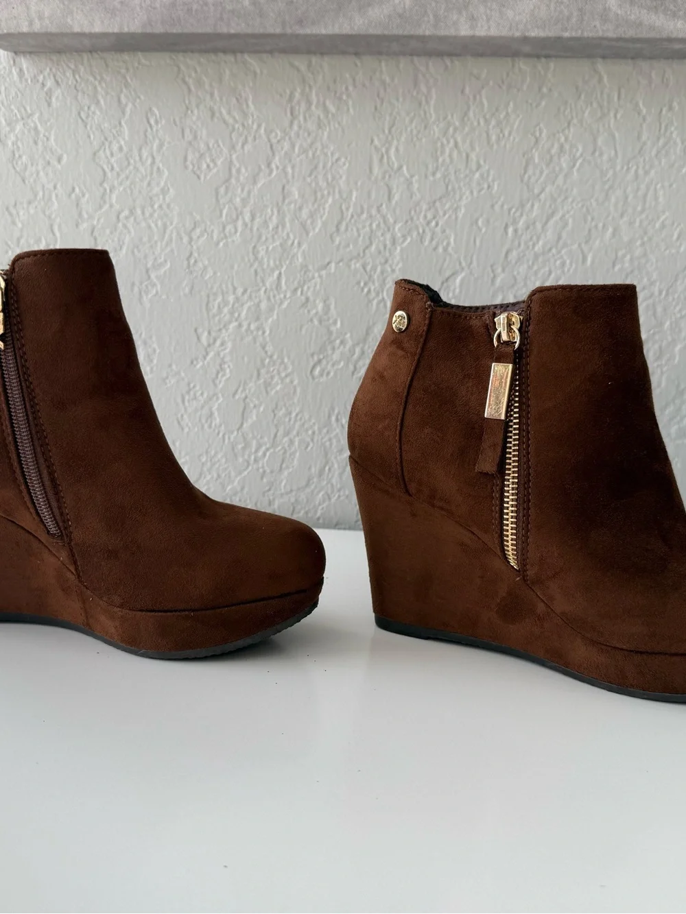 Xti Euro Brown Faux Suede Block Heel Ankle Booties EU 37 US 6.5 7
